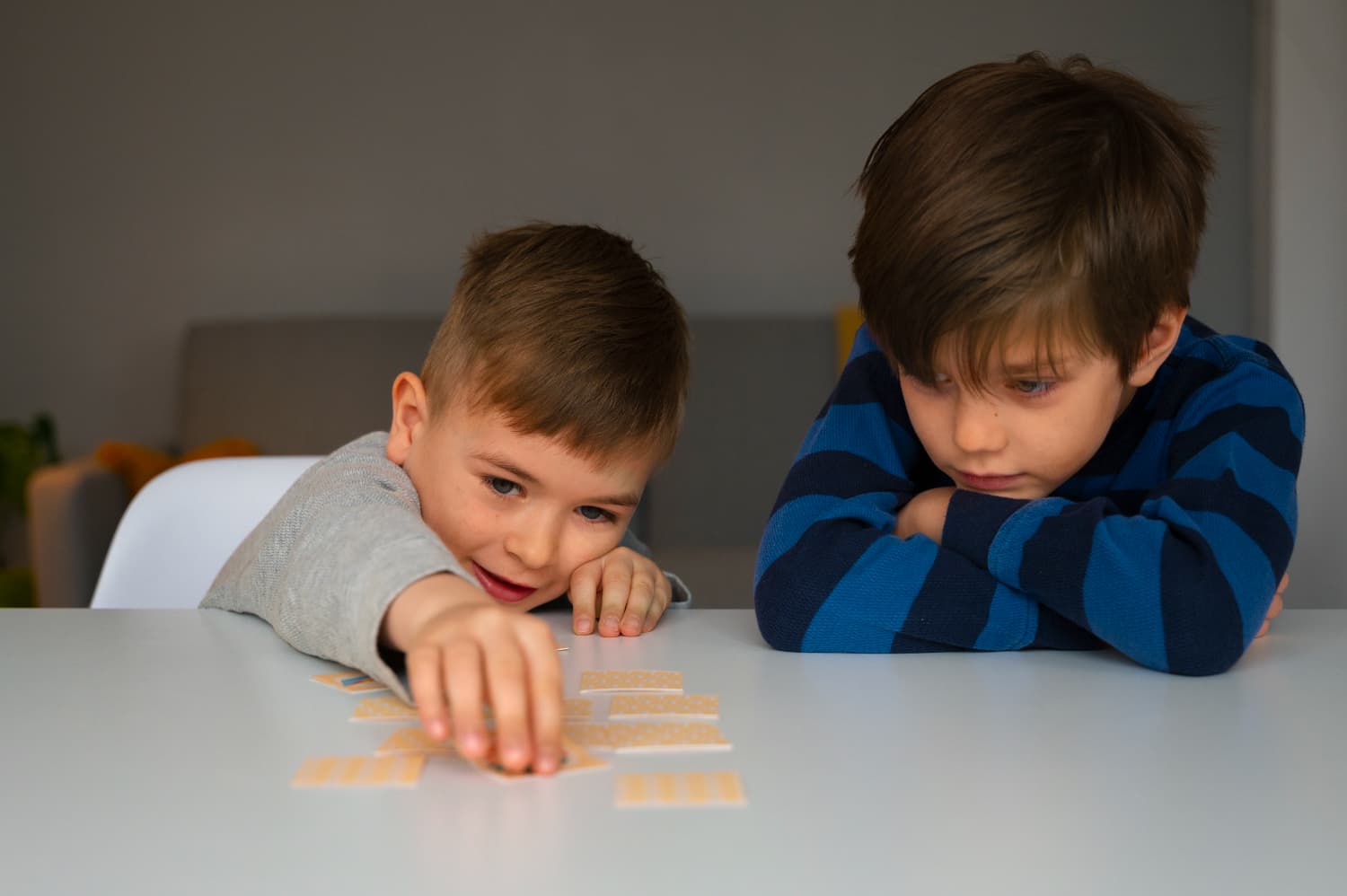 Hiperfoco e Desinteresse no Autismo: Entendendo os Extremos de Atenção